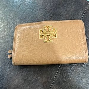 Tory Burch wallet